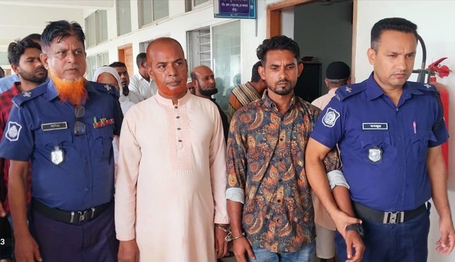 কুমিল্লায় ডাকাতি মামলায় একজনের ৭ বছর, চারজনের ৫ বছর সশ্রম কারাদণ্ড